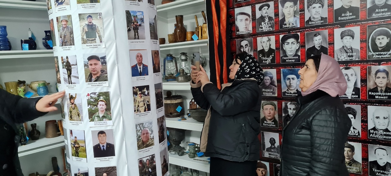 Встреча с мамами участников специальной военной операции в школьном музее.