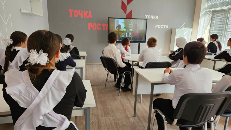 Просмотр видеоролика - Звонок от сотрудников правоохранительных органов..